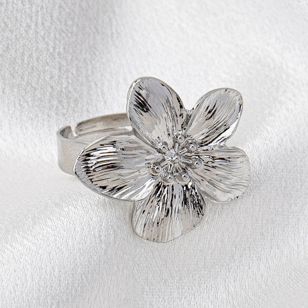 Ring with a Flower Design