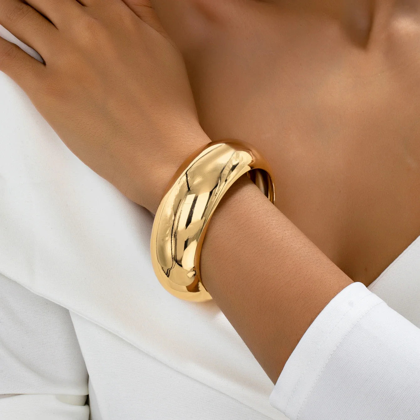 Bracelet with a Wide